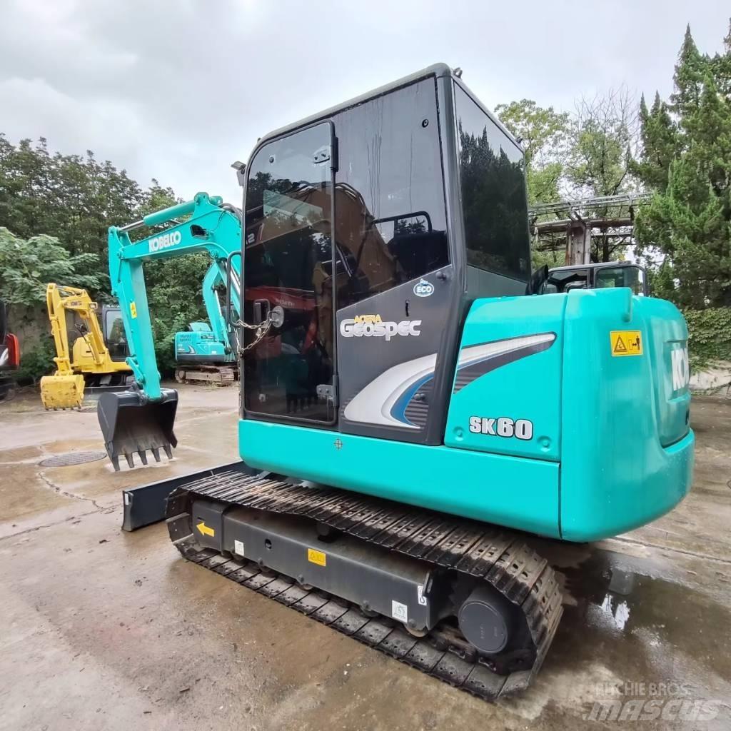 Kobelco SK 60 Kāpurķēžu ekskavatori
