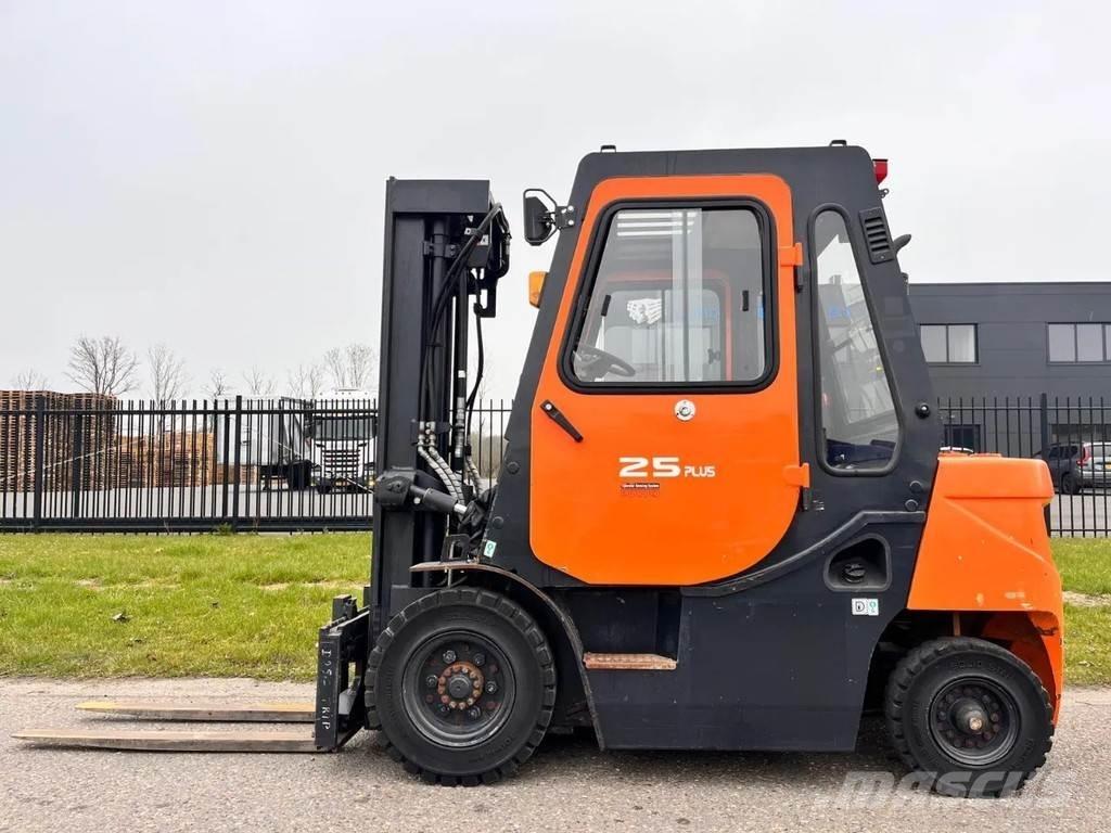 Doosan D25G PLUS Autokrāvēji - citi
