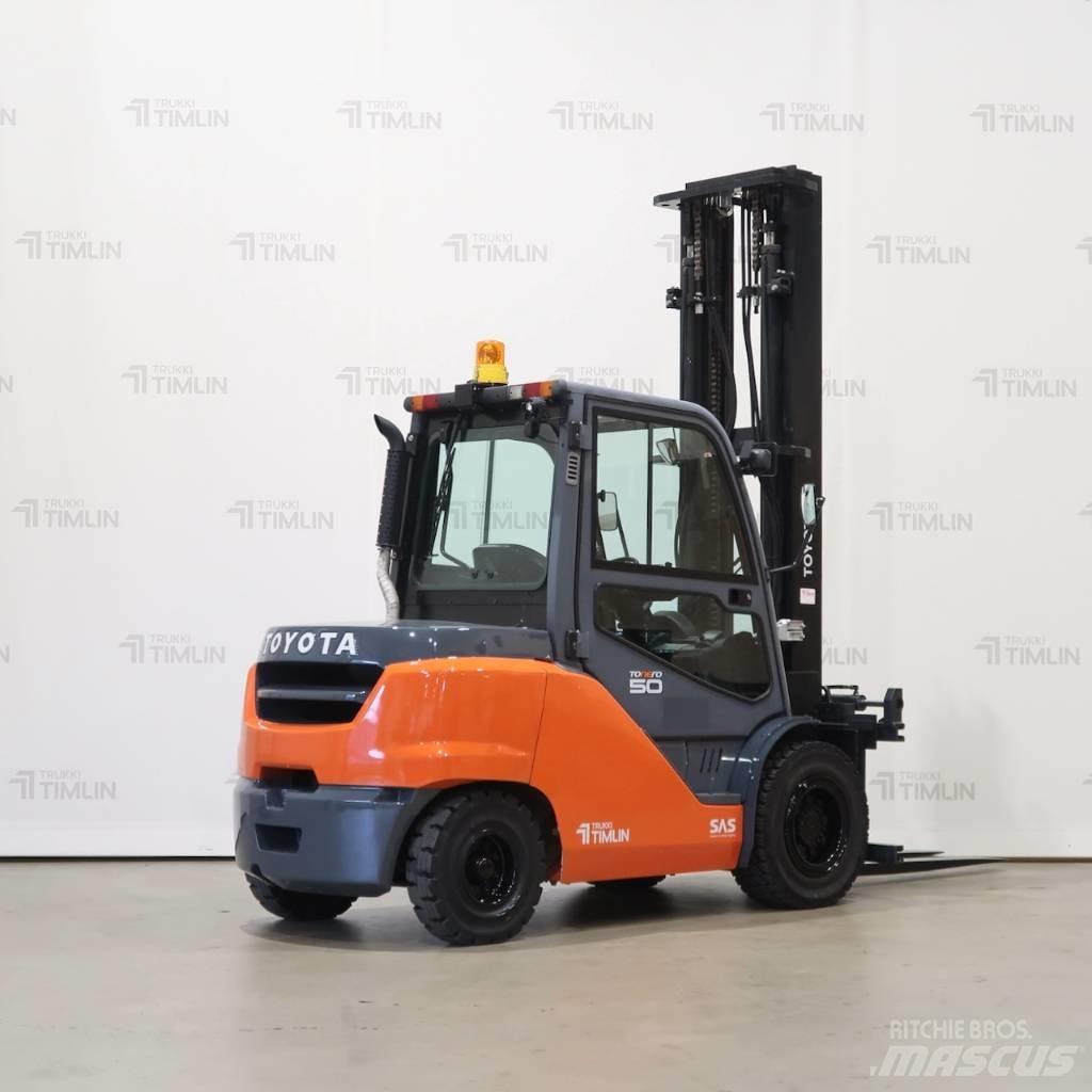 Toyota 40-8FD50N Tehnika ar dīzeļa dzinēju