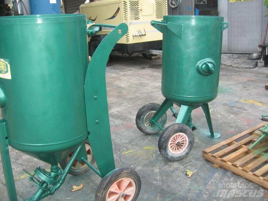 Atlas CLEMCO 50 L Smilšu un sāls kaisītāji