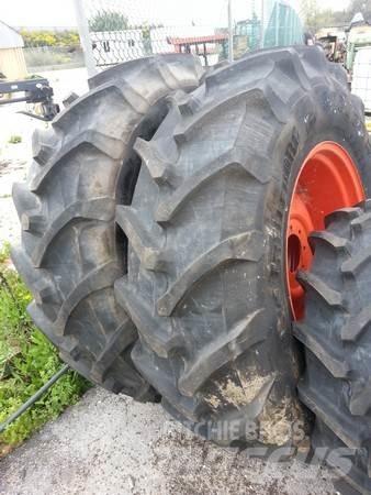  Pneus 420/85R30 Riepas, riteņi un diski