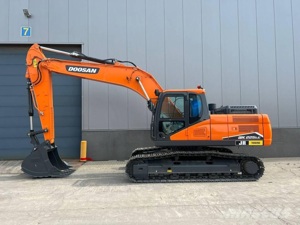 Doosan DX 225 LC-7M Kāpurķēžu ekskavatori