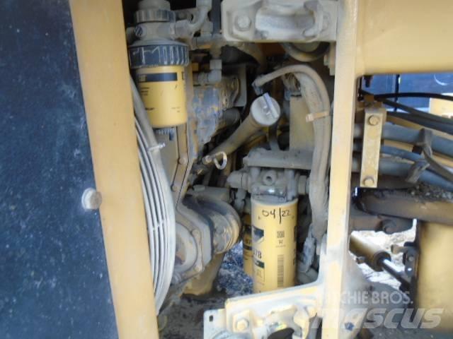 CAT CB 634 C Divvalču grunts veltņi