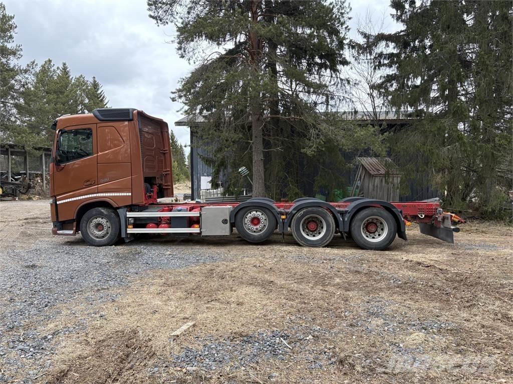 Volvo FH 540 8*4 Šasija ar kabīni