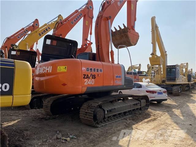 Hitachi ZX240 Kāpurķēžu ekskavatori