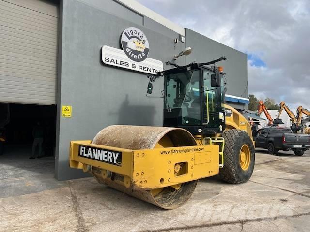 CAT CB 64 Divvalču grunts veltņi