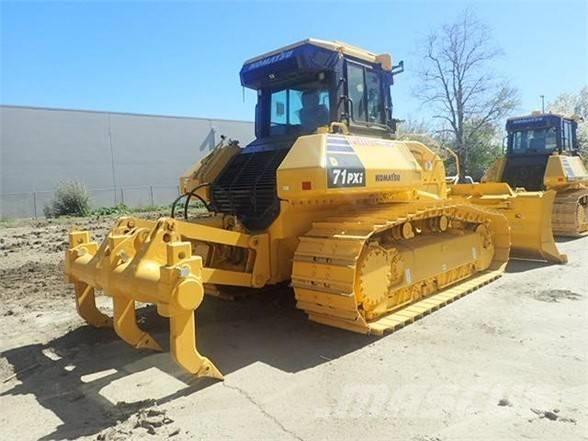 Komatsu D71PXi-24 Kāpurķēžu buldozeri