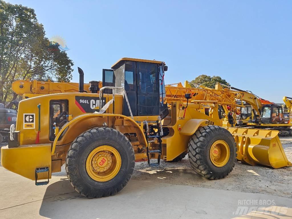 CAT 966 L Iekrāvēji uz riteņiem
