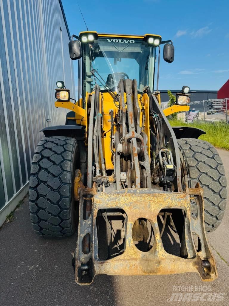 Volvo L 90 G Iekrāvēji uz riteņiem