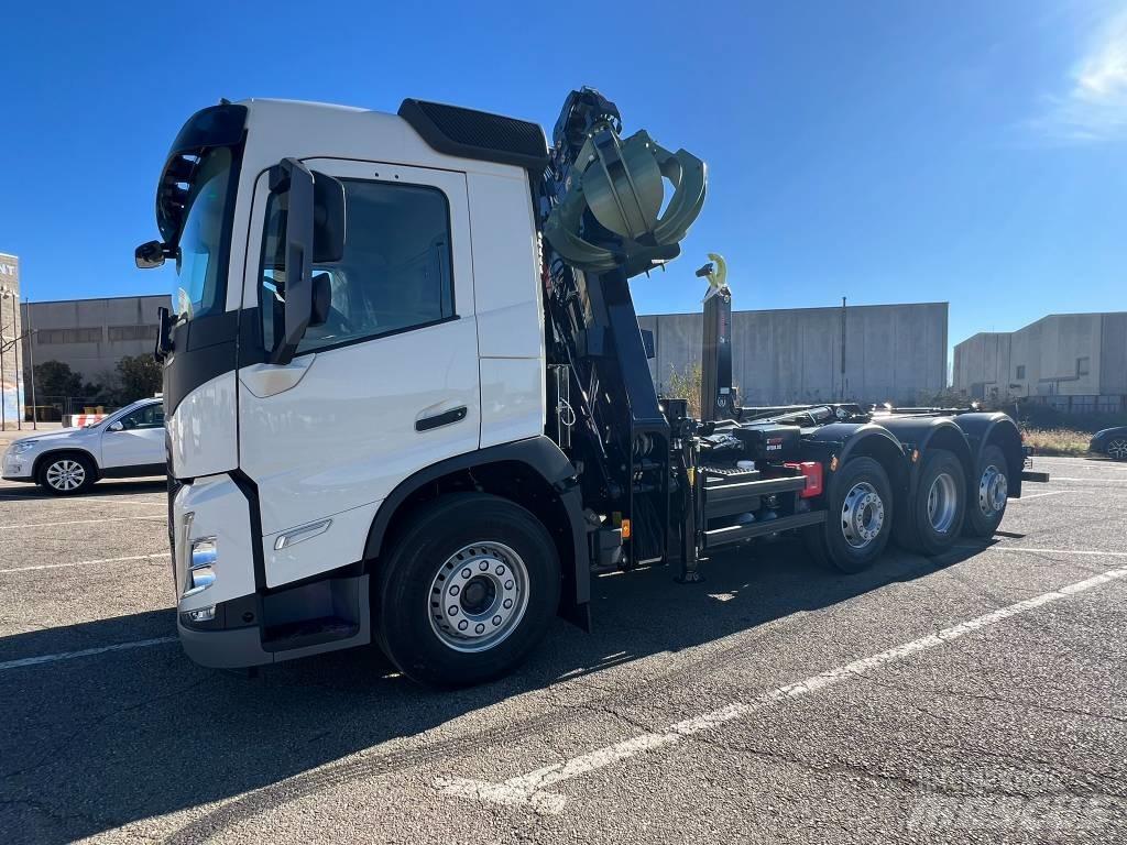 Volvo FM Smagās mašīnas ar celtni