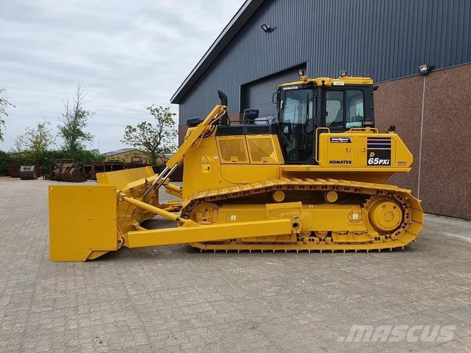 Komatsu D 65 PX-18 Kāpurķēžu buldozeri