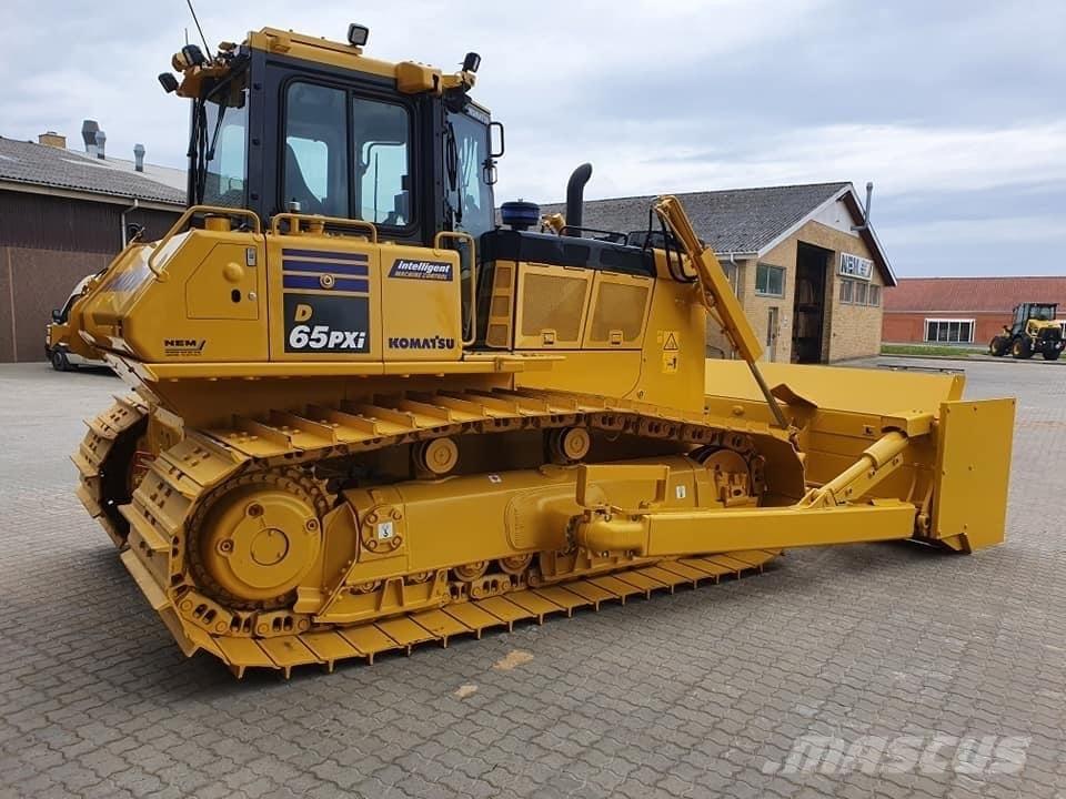 Komatsu D 65 PX-18 Kāpurķēžu buldozeri