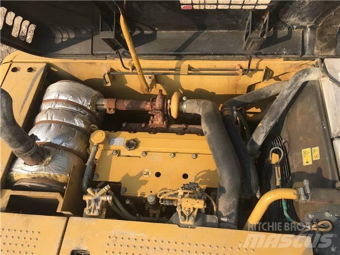 CAT 320 D Kāpurķēžu ekskavatori