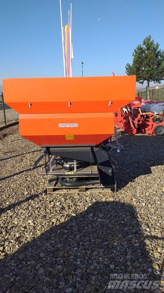 Maschio Zeno 24 Minerālmēslu izkliedētāji