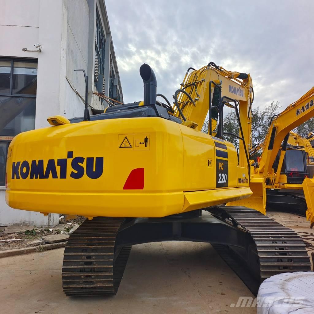 Komatsu PC 220 Kāpurķēžu ekskavatori