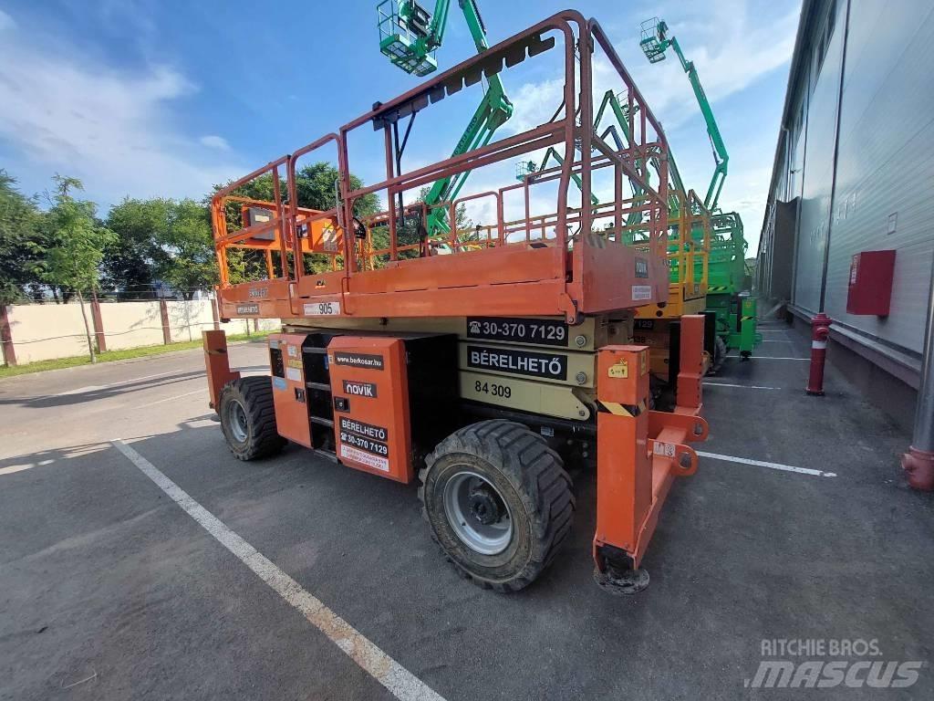 JLG 330 LRT Šķerveida pacēlāji