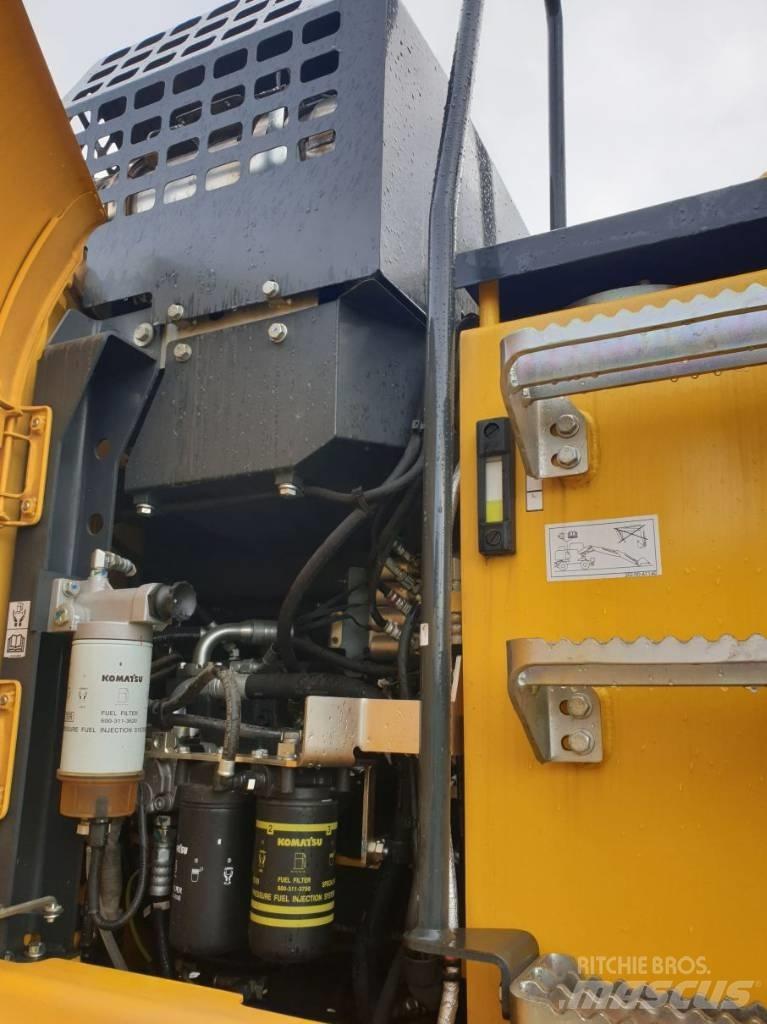 Komatsu PW148-11EO Ekskavatori uz riteņiem