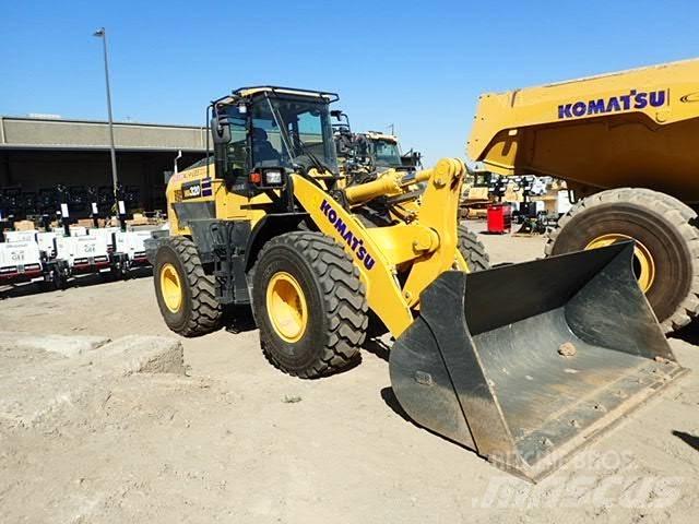 Komatsu WA320-8 Iekrāvēji uz riteņiem