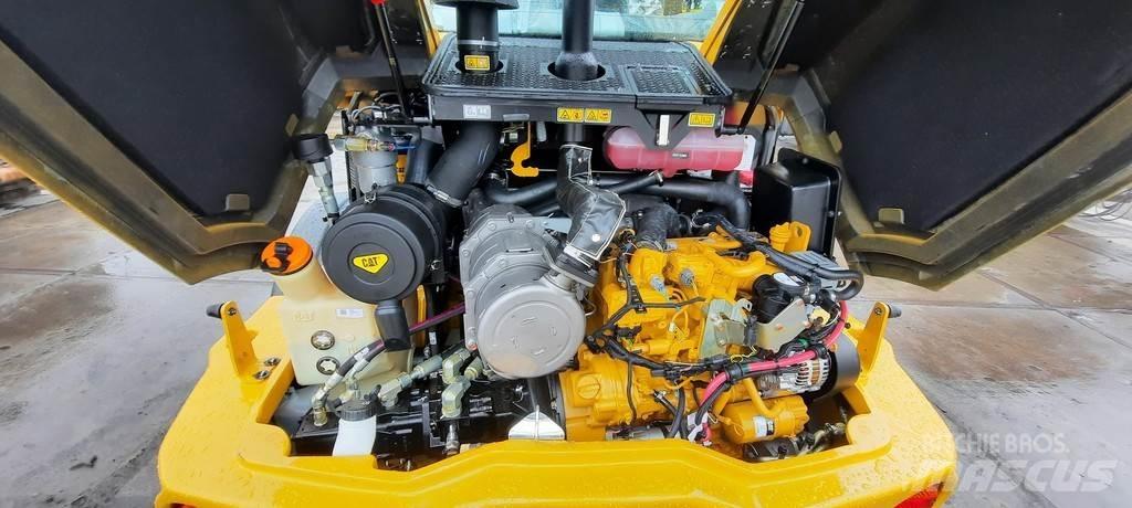 CAT 908M Iekrāvēji uz riteņiem
