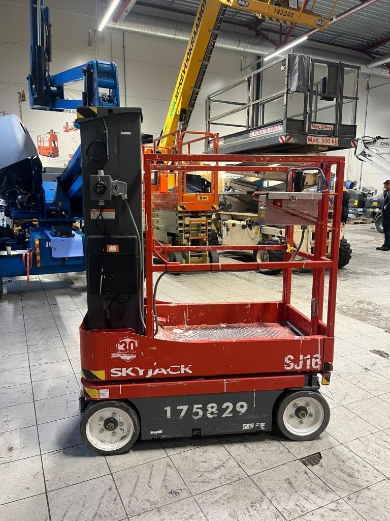 SkyJack SJ 16 Šķerveida pacēlāji