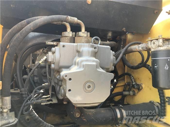 Komatsu PC 200-7 Kāpurķēžu ekskavatori
