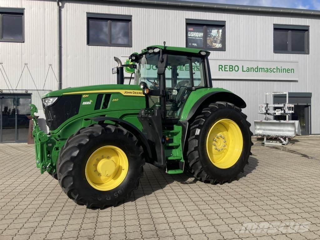 John Deere 6M240 Traktori