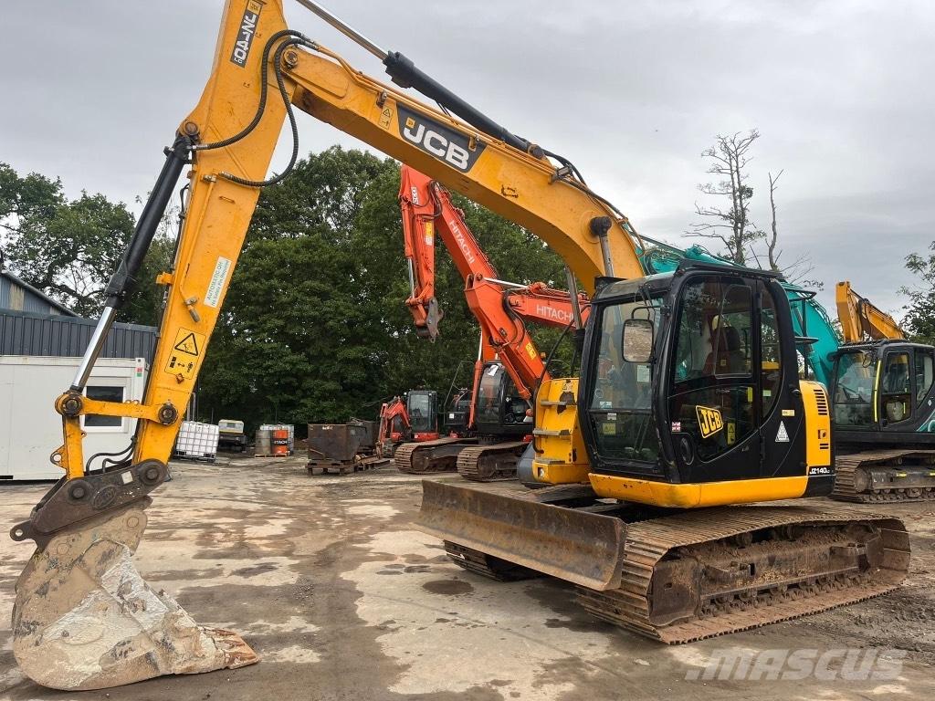 JCB JZ140 with blade Kāpurķēžu ekskavatori