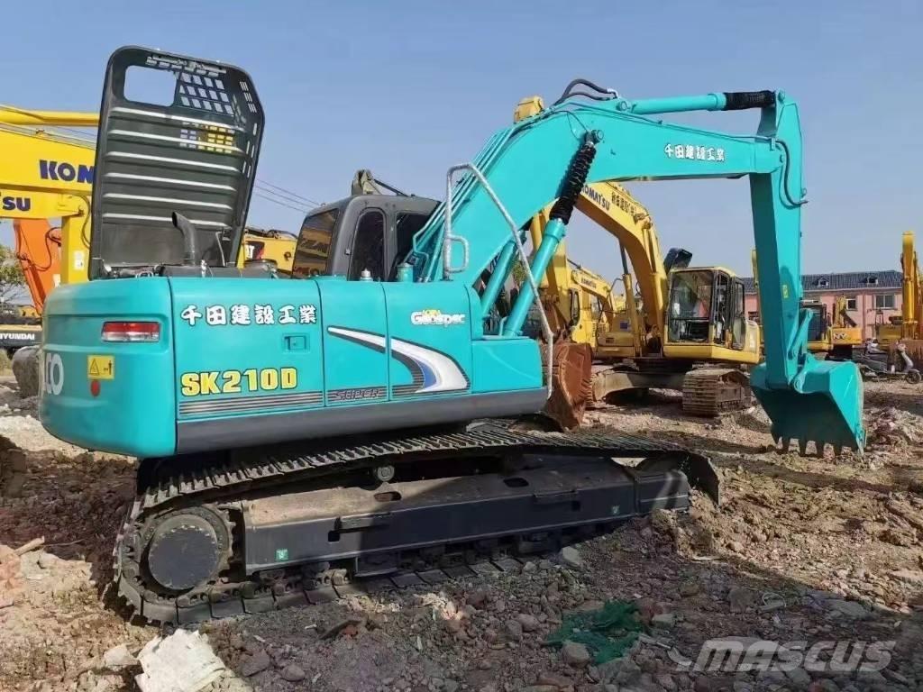 Kobelco 210 Kāpurķēžu ekskavatori