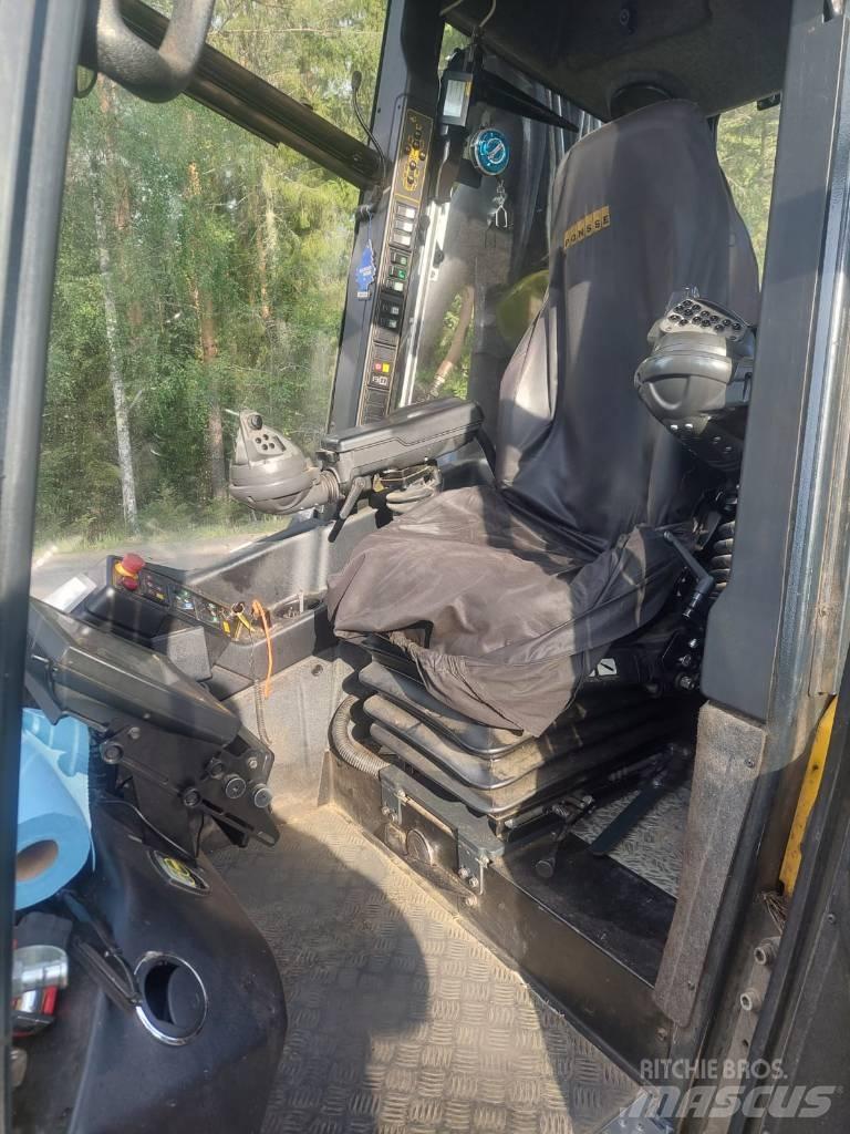 Ponsse SCORPION 8W Harvesteri
