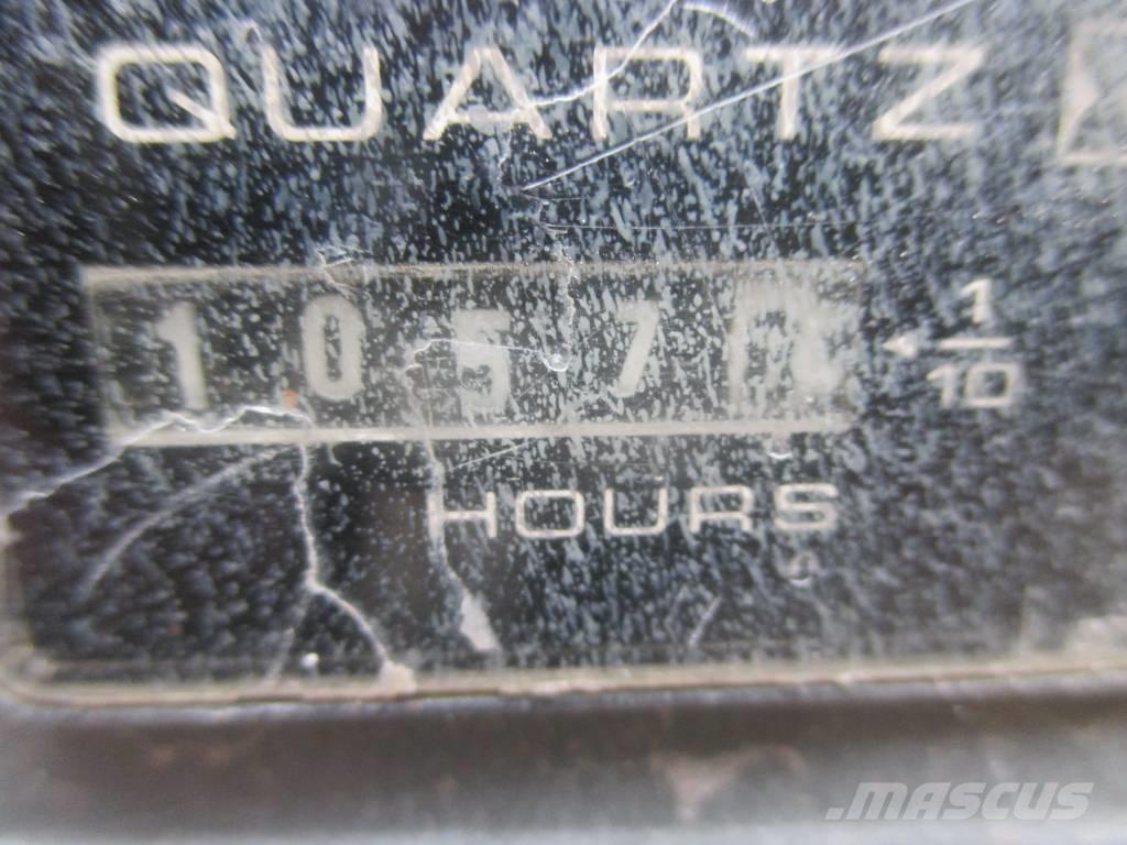 JLG 3246 ES Šķerveida pacēlāji