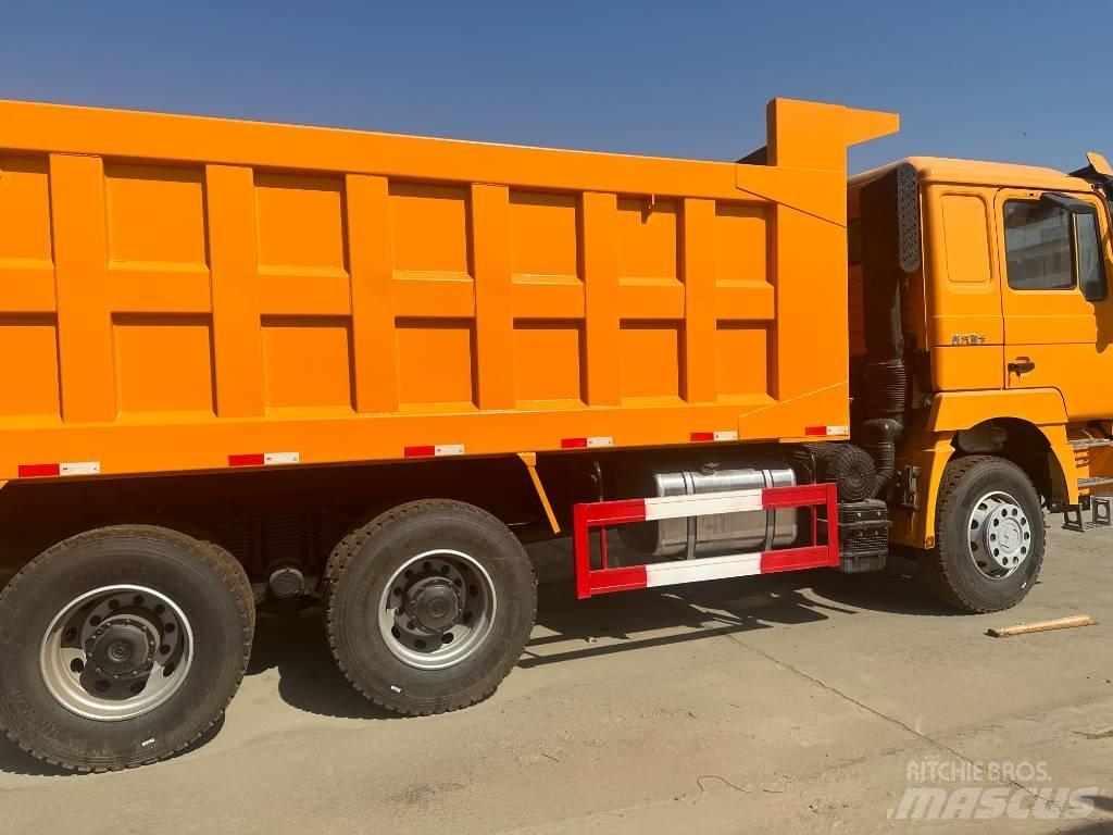 Shacman F3000 6X4 Pašizgāzējs