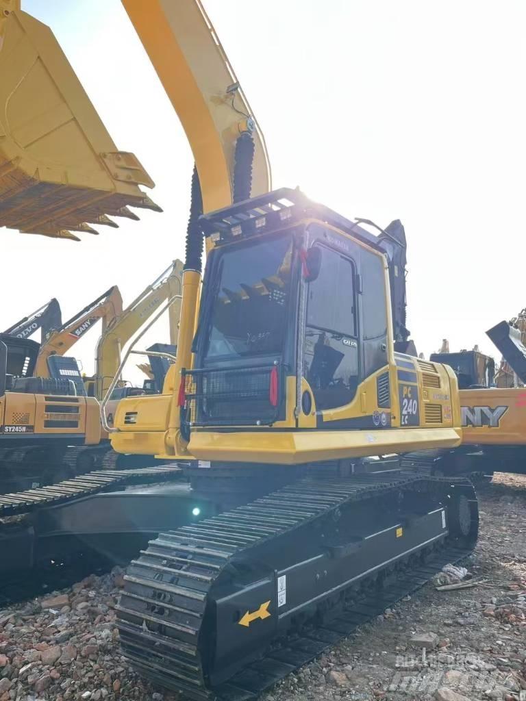Komatsu 240 LC-8 Kāpurķēžu ekskavatori