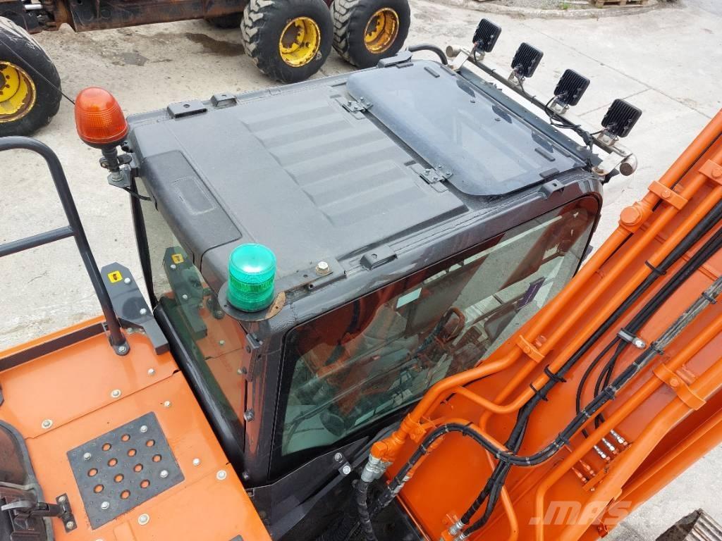 Hitachi ZX210LC-6 Kāpurķēžu ekskavatori