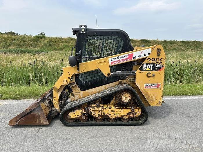CAT 239D Kāpurķēžu iekrāvēji