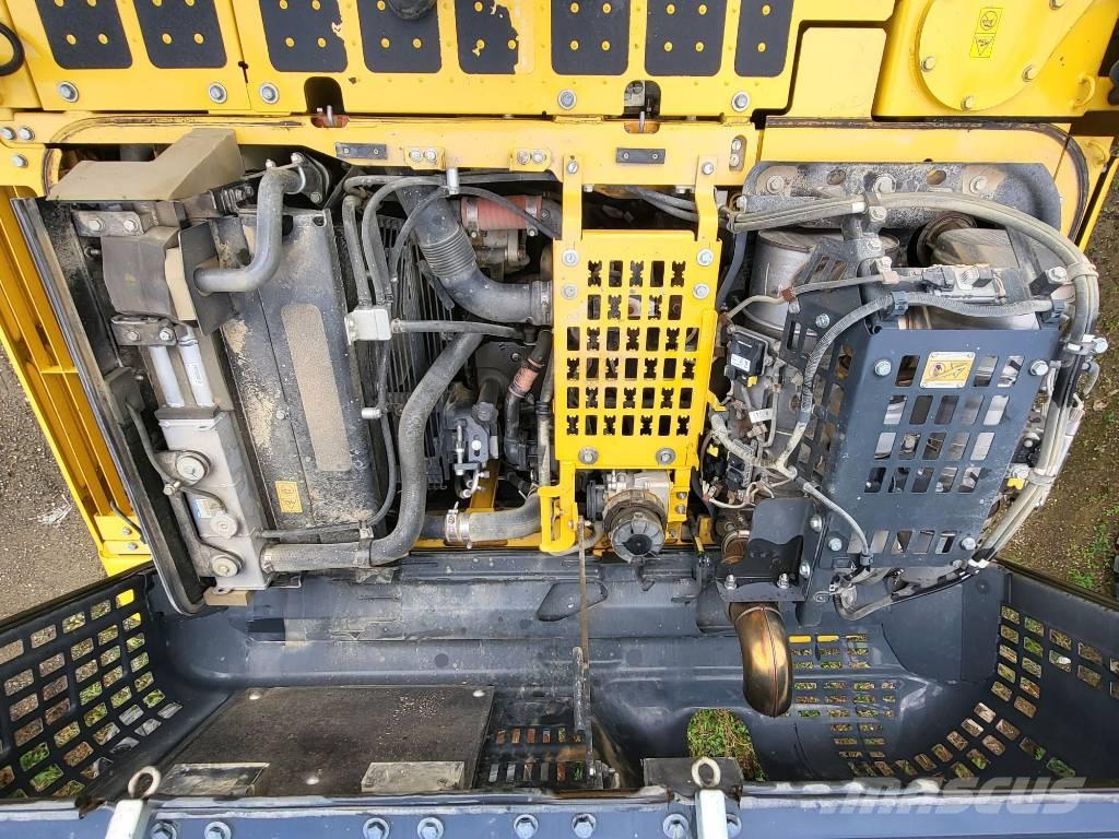Komatsu PC240NLC-11 Kāpurķēžu ekskavatori