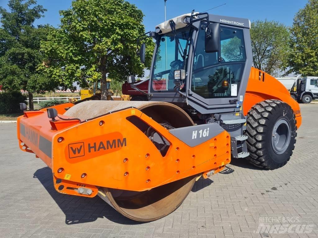 Hamm H 16 i Vienvalča grunts veltņi