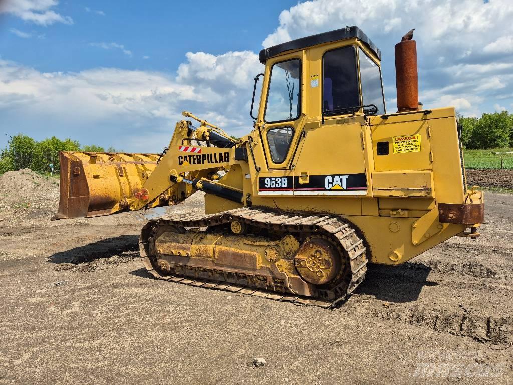 CAT 963B Kāpurķēžu iekrāvēji