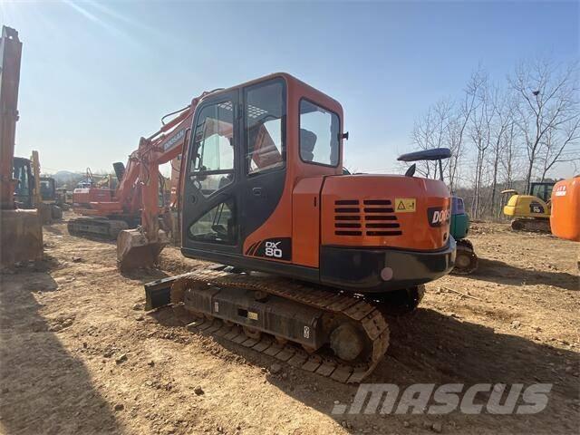 Doosan DX80 Vidēja lieluma ekskavatori 7 t - 12 t