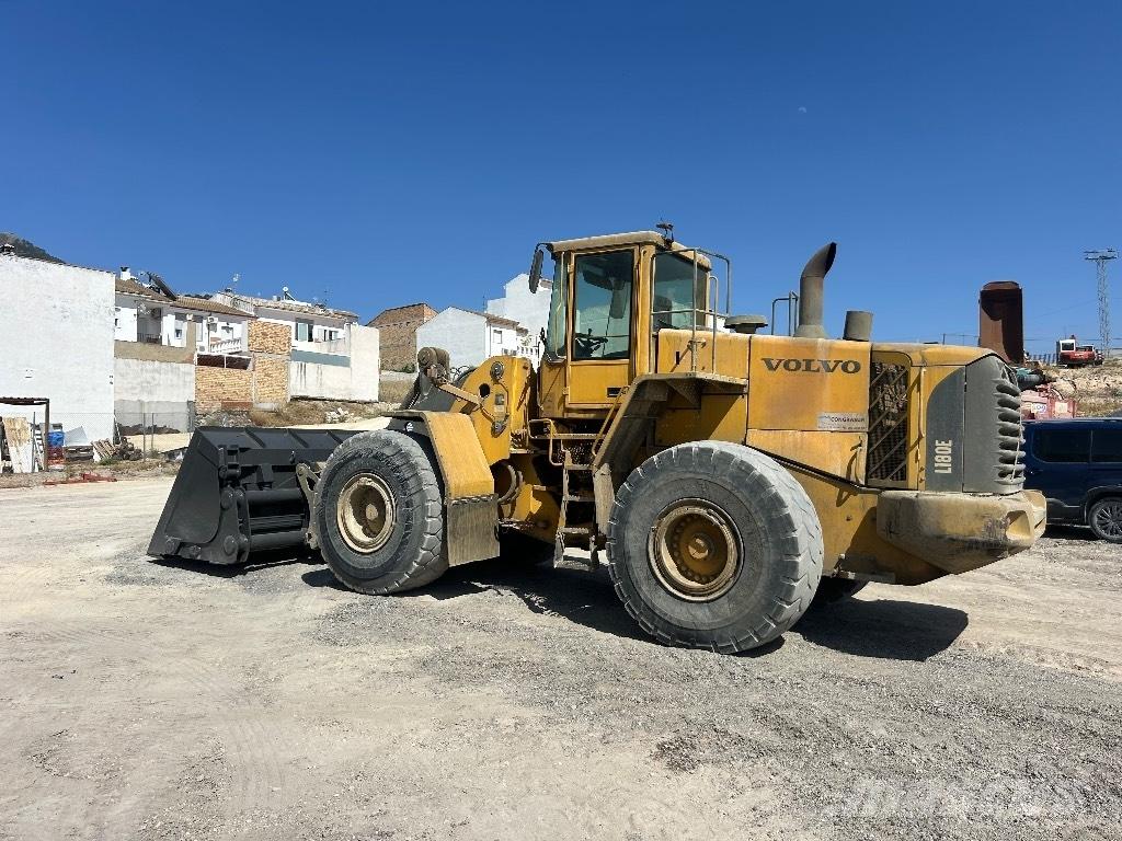 Volvo L 180 E Iekrāvēji uz riteņiem