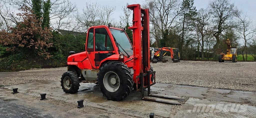 Manitou M26-4 t Apvidus autokrāvējs