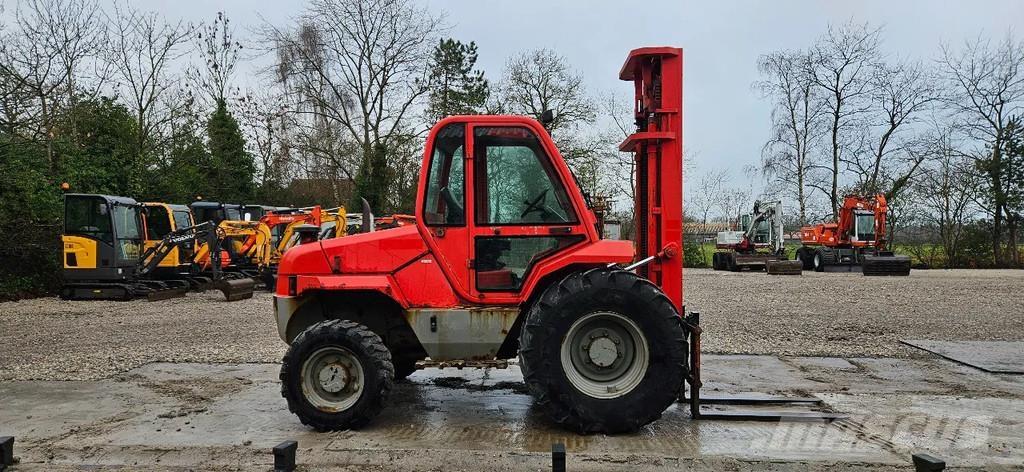 Manitou M26-4 t Apvidus autokrāvējs