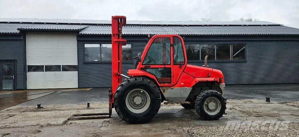 Manitou M26-4 t Apvidus autokrāvējs