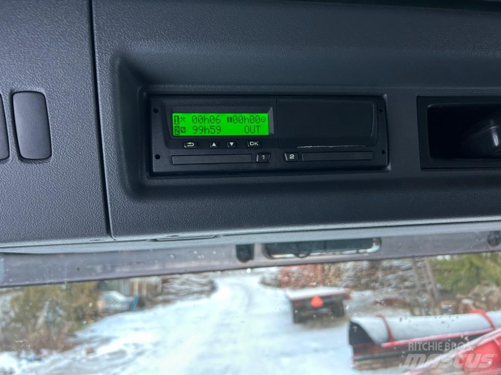 Scania G 480 Treileri ar āķi