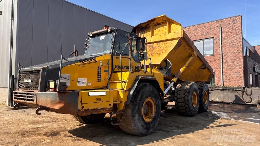 Komatsu HM 400-2 Artikulētie pašizgāzēji