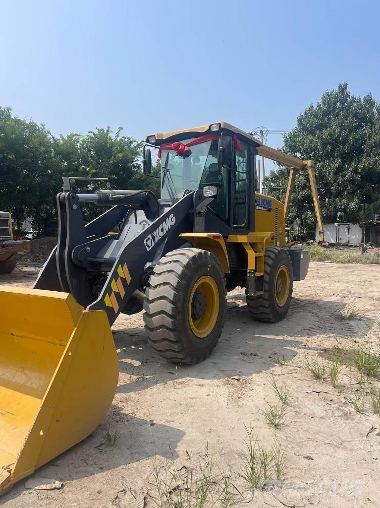 XCMG LW 300 FV Iekrāvēji uz riteņiem