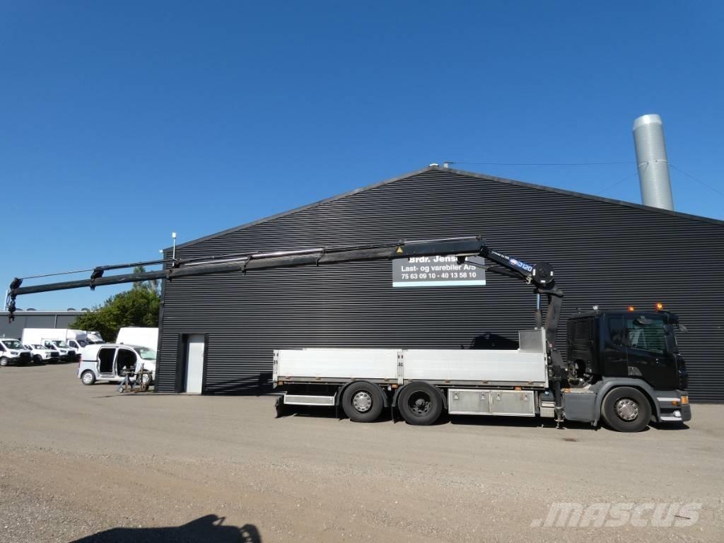 Scania P 370 Smagās mašīnas ar celtni