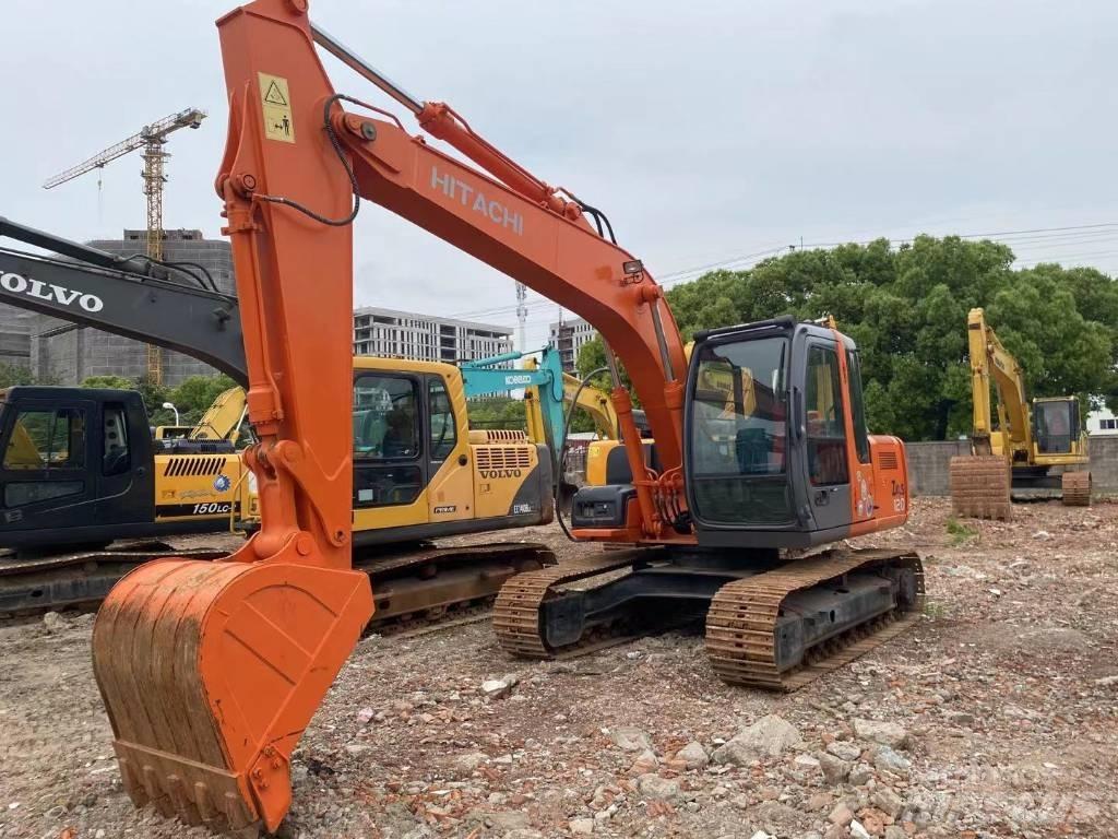 Hitachi ZX 120 Kāpurķēžu ekskavatori
