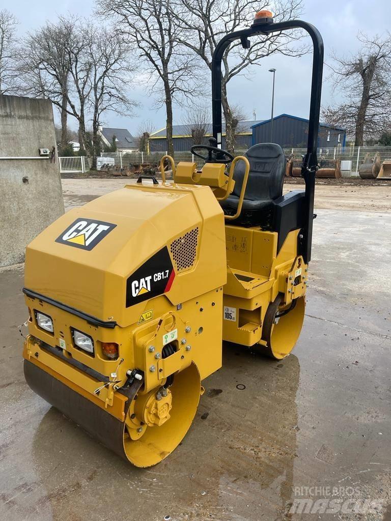 CAT CB 1.7 Divvalču grunts veltņi