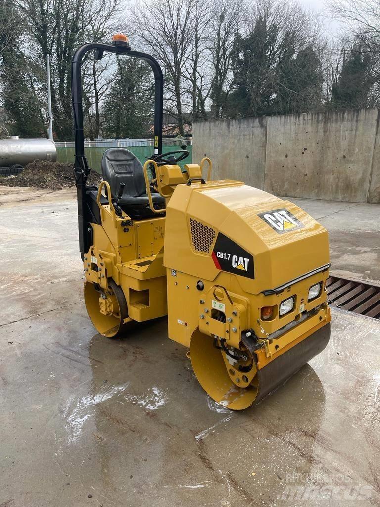 CAT CB 1.7 Divvalču grunts veltņi