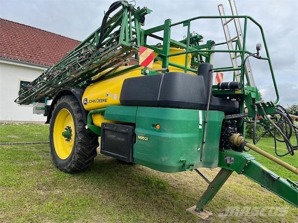 John Deere M952I Piekabināmie smidzinātāji(miglotāji)